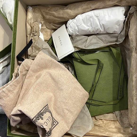 Gucci leather ankle boot with belt - Picture 5 of 7